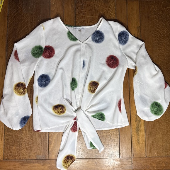 Keren Hart Top Womens Medium Long Sleeve Front Tie Pompom Design - Picture 1 of 7